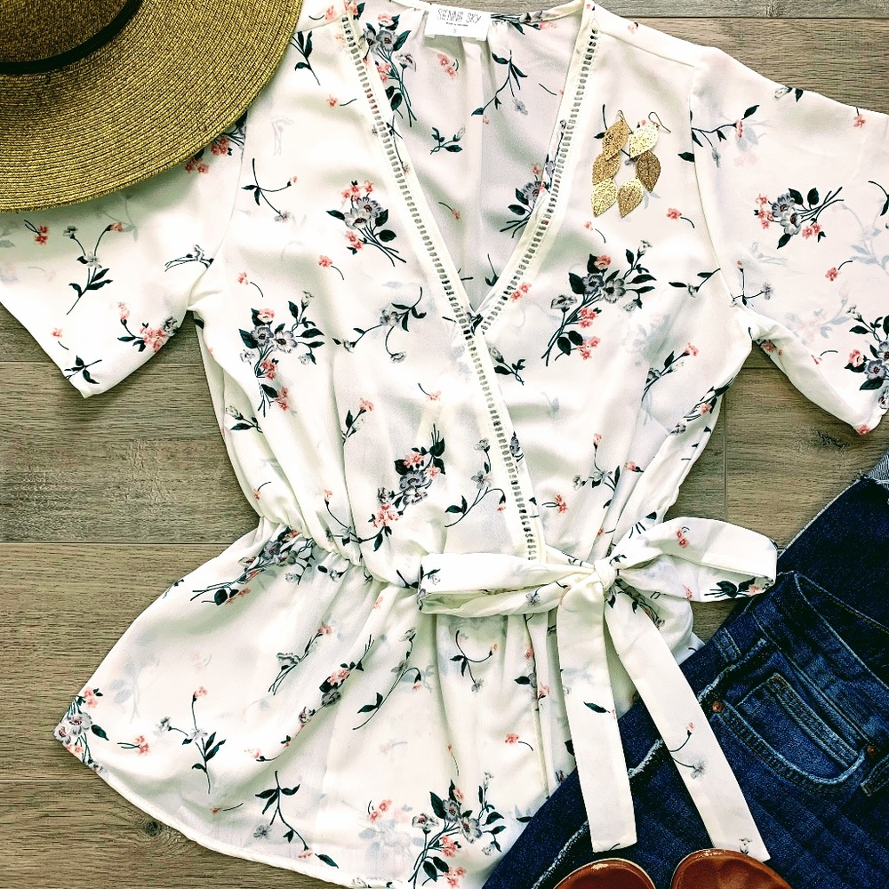 Sienna Sky Chiffon-Like Short Sleeve Floral Top-S